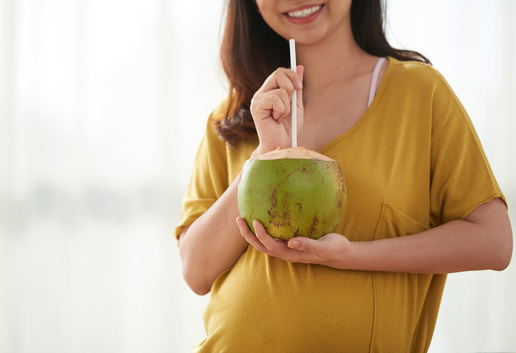 Tháng thứ 5 của thai kỳ, có nên sử dụng nước dừa không?